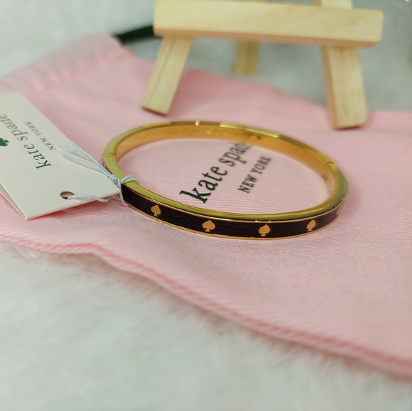 🎀 Kate Spade spot the spade bangle - Picture 1 of 4
